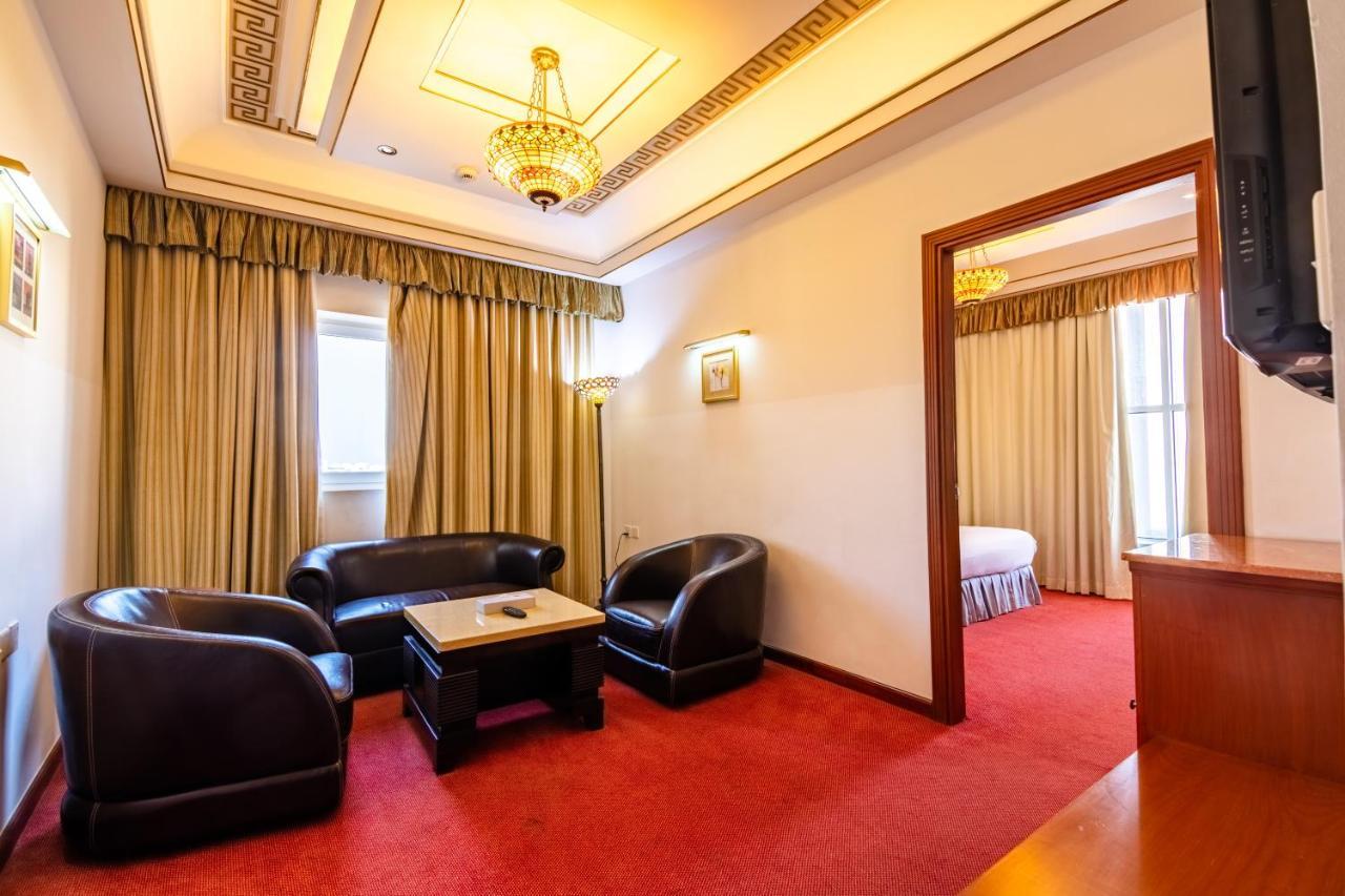 מוסקט The Platinum Hotel מראה חיצוני תמונה