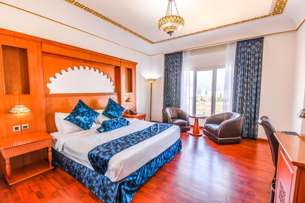 מוסקט The Platinum Hotel מראה חיצוני תמונה